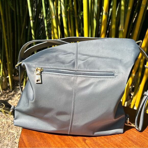Gray bag 🩶 crossbody, backpack or shoulder bag 🩶 - Picture 6 of 7